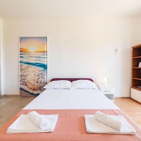 Apartment Livaja Kaštel Novi Zimmer foto
